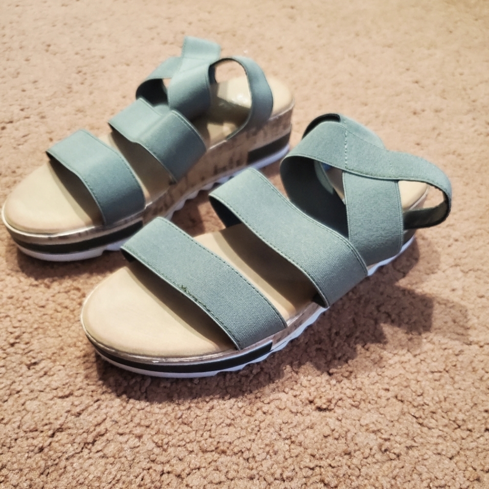 Shein Slippers Sz. 7